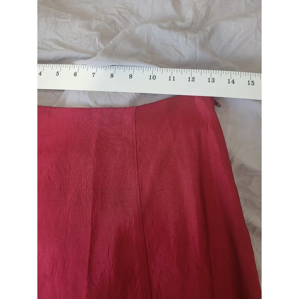 VTG. City Triangles Women SZ 5/6 Red Maxi Skirt black tulle Trimmed under slip.